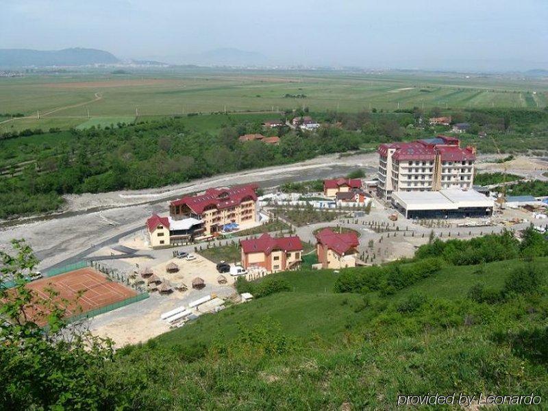 Grand Hotel Perla Ciucasului Тарлунгени Экстерьер фото